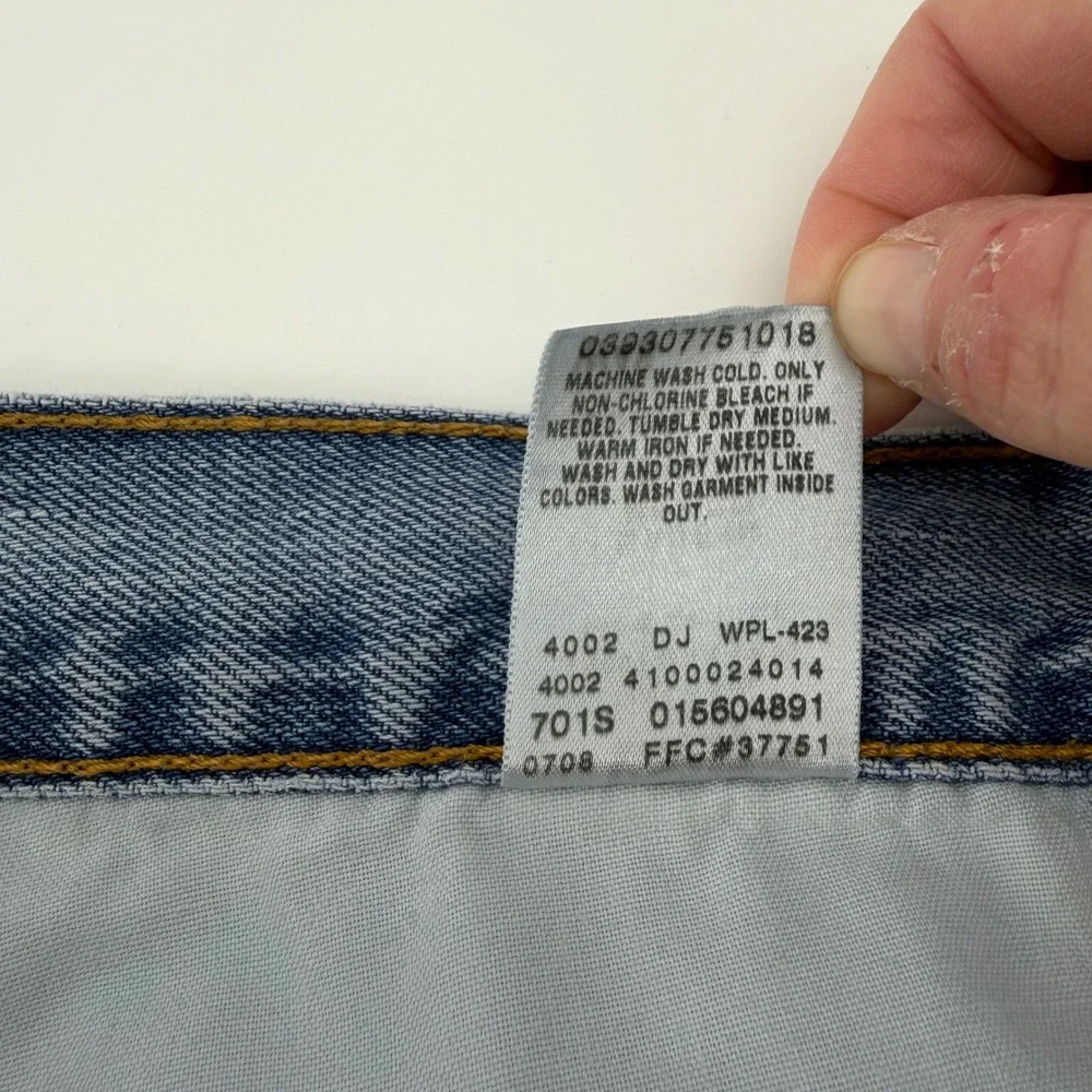 Vtg Levis 560 Comfort Fit Jeans Mens 46x30 (Fits 42x28) Light Wash Loose Tapered